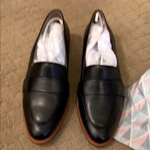 NWT Aerosoles loafers in black.